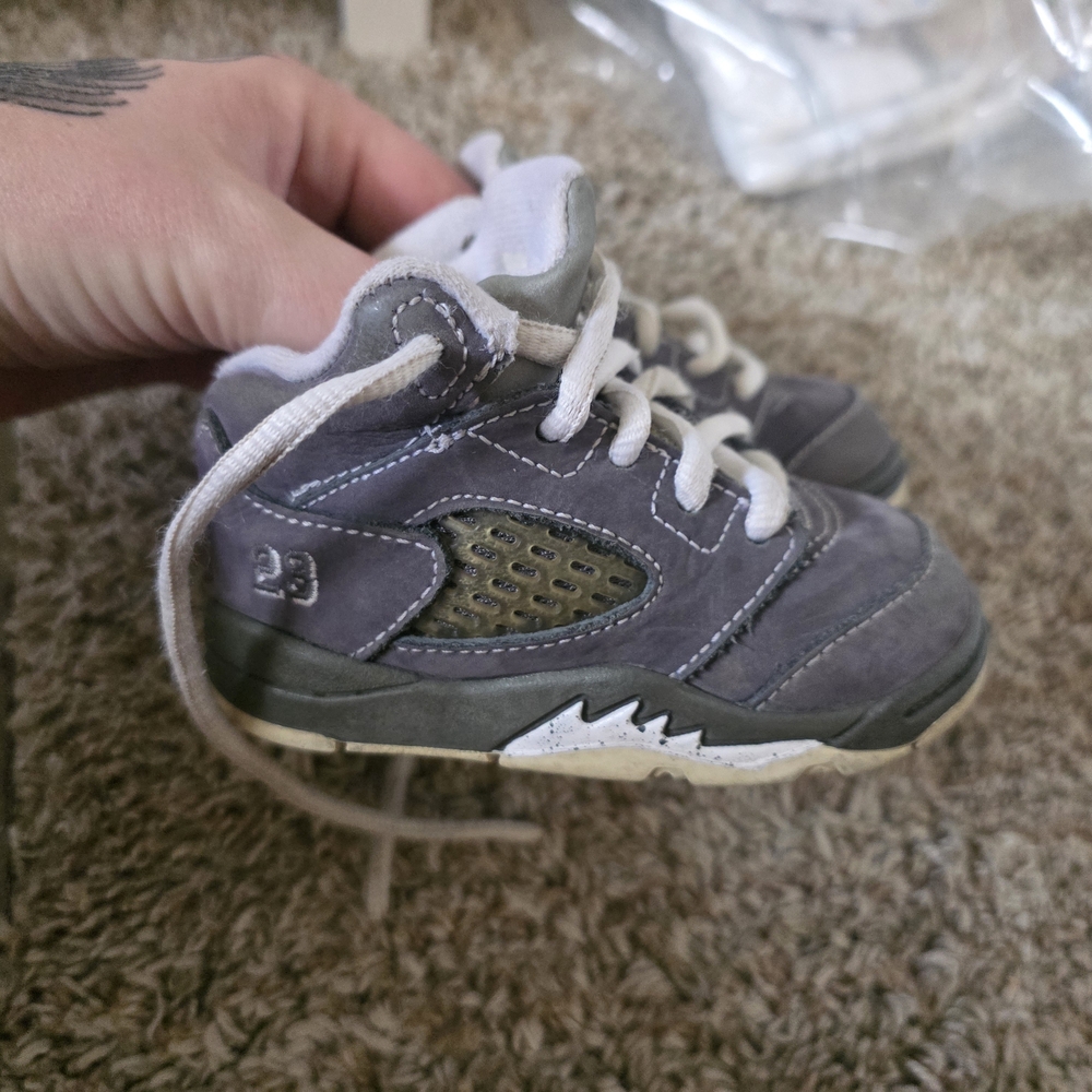 Jordan Kids Sneakers in Gray and Olive